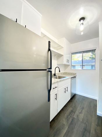 Gorgeous kitchen with modern features 